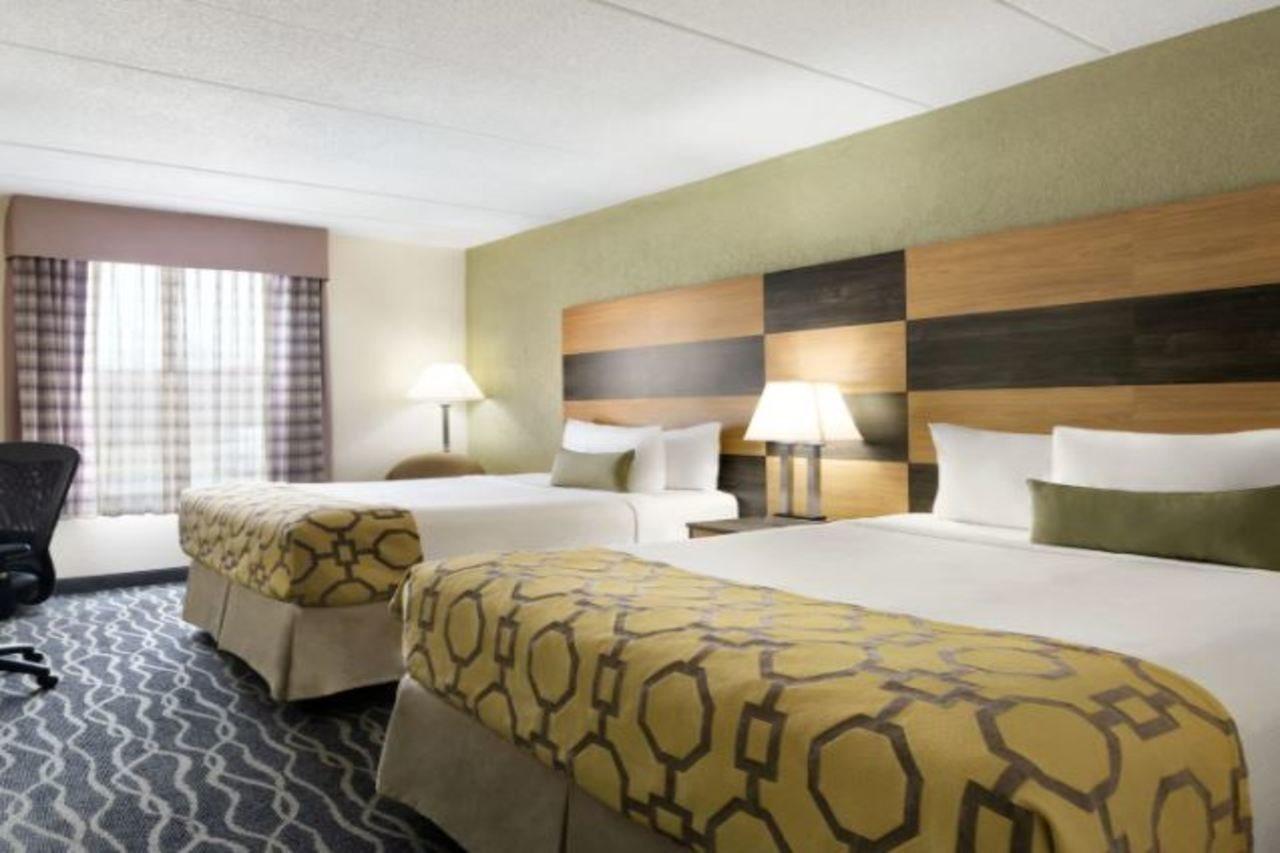 Baymont By Wyndham Florence Cincinnati Exterior photo